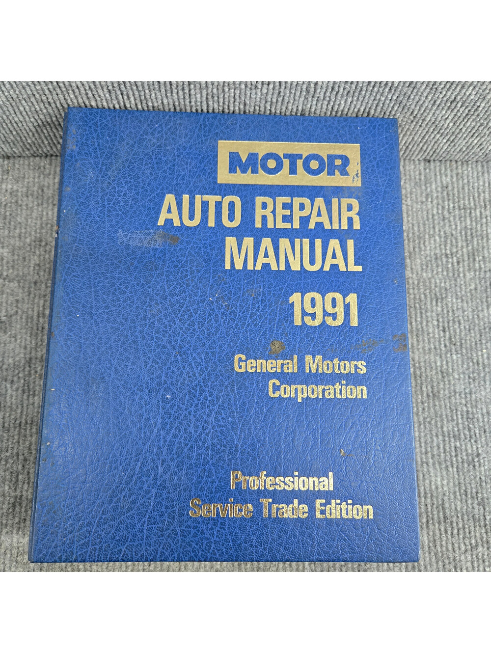 Motor Auto Repair Manual 1988-1991 GM Professional Service Hardcover